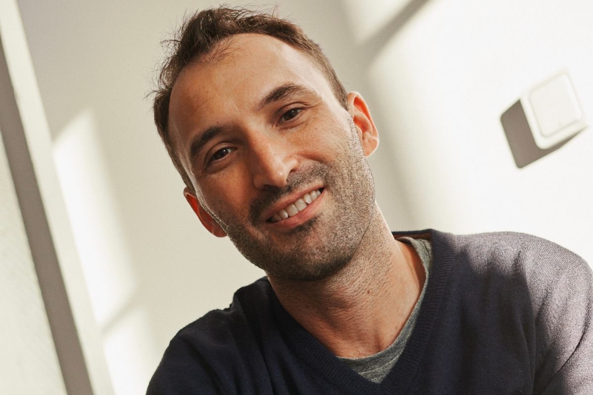 Nicolas Luc Levé, yoga teacher and fascia touch educator, smiling